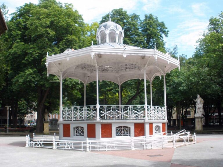 HOGAR Y MAS VITORIA