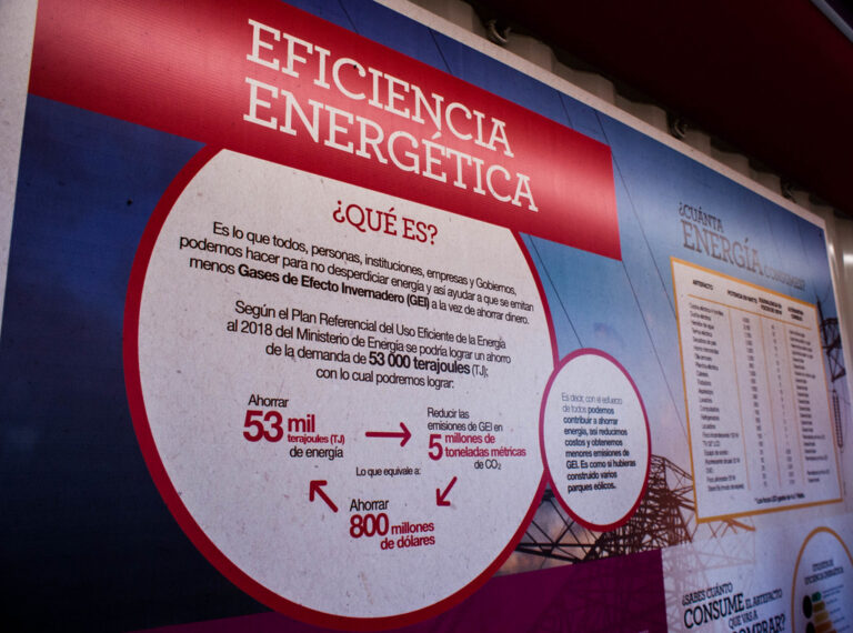 COMO AHORRAR ENERGIA EN EL HOGAR