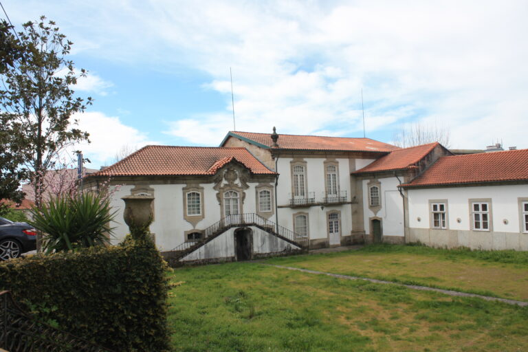 VENTA CASA HOGAR FERROVIARIO MORATALAZ
