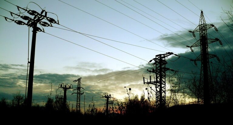 PROTECCIÓN ELÉCTRICA HOGAR IBERDROLA TELÉFONO